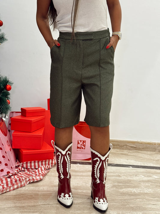 Green shorts NG422/O