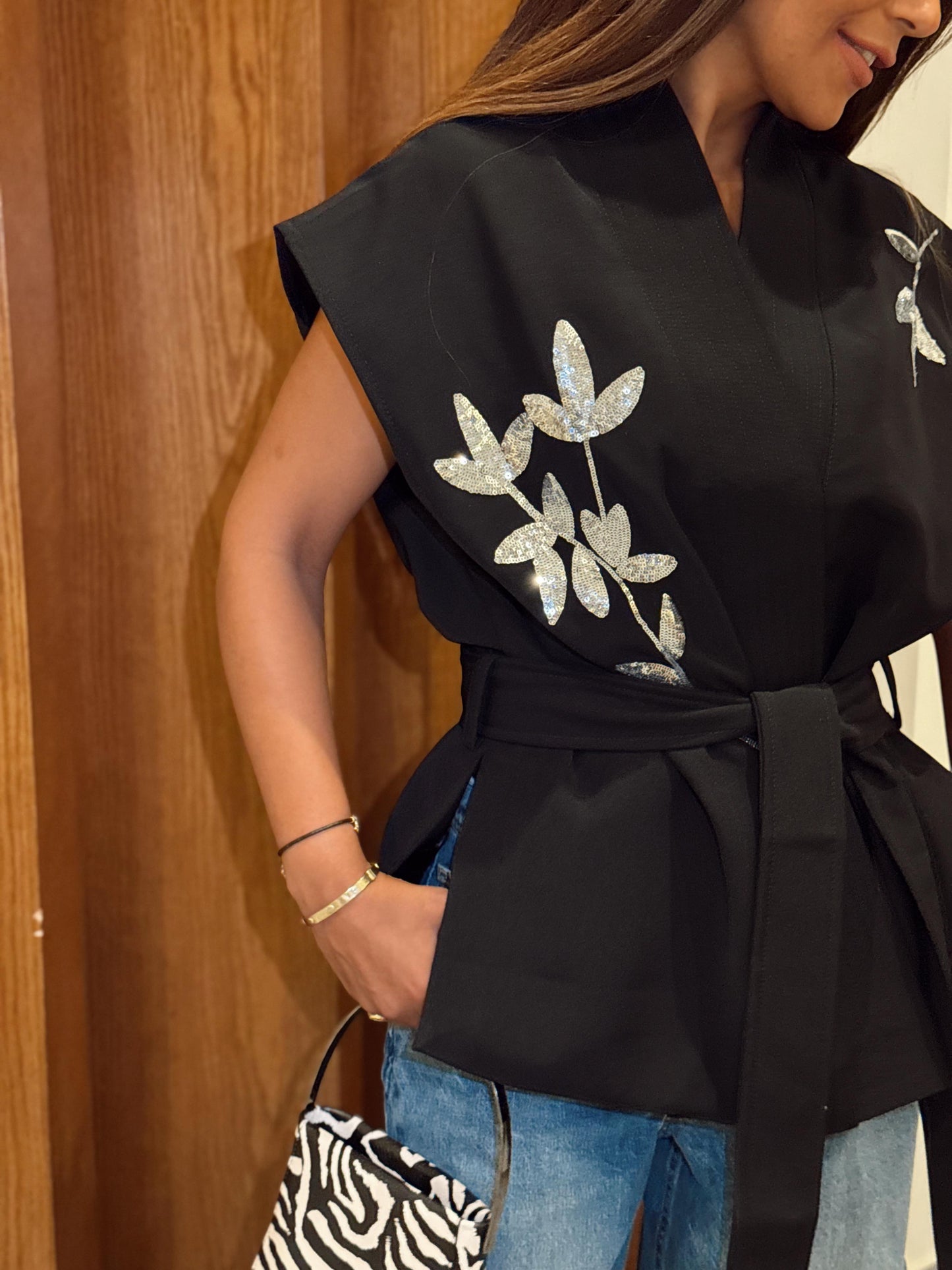 Silver flower black Vest NG312