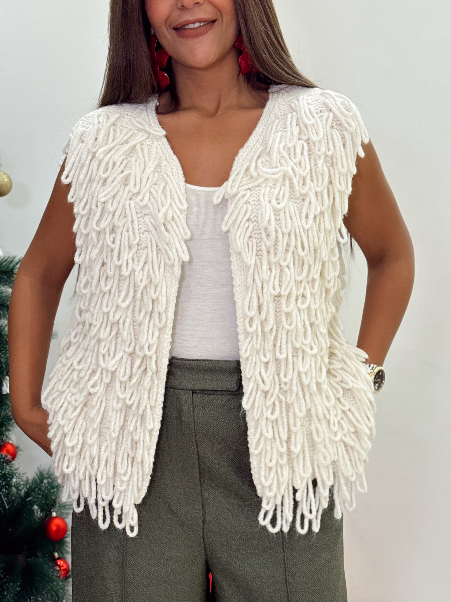 White fringes vest   NG423