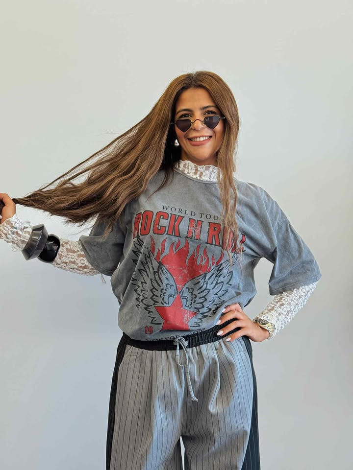 Grey T-shirt with lace NG404