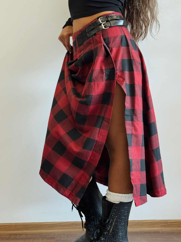 Black X Red Slit skirt NG400